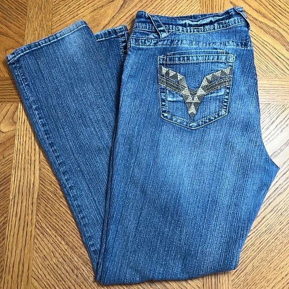 LIGHTLY USED VGS STRAIGHT JEANS WITH CUTE BACK POCKETS - Picture 1 of 4